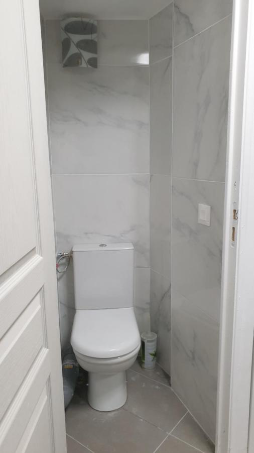 Jolie Appartement Avec 2 Chambres Partagees Paris Bagian luar foto